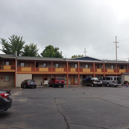 Cadet Motor Inn - Coldwater Buitenkant foto